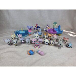 Disney Junior T.O.T.S Just Play  Figurines Crib & Bathtube